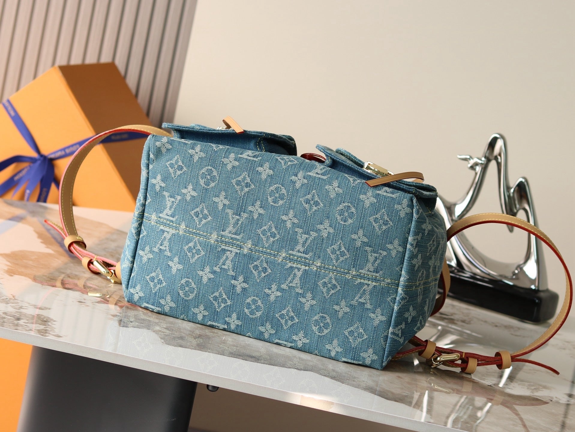 Premium Edition – Denim Canvas Backpack (Limited Vintage Style)