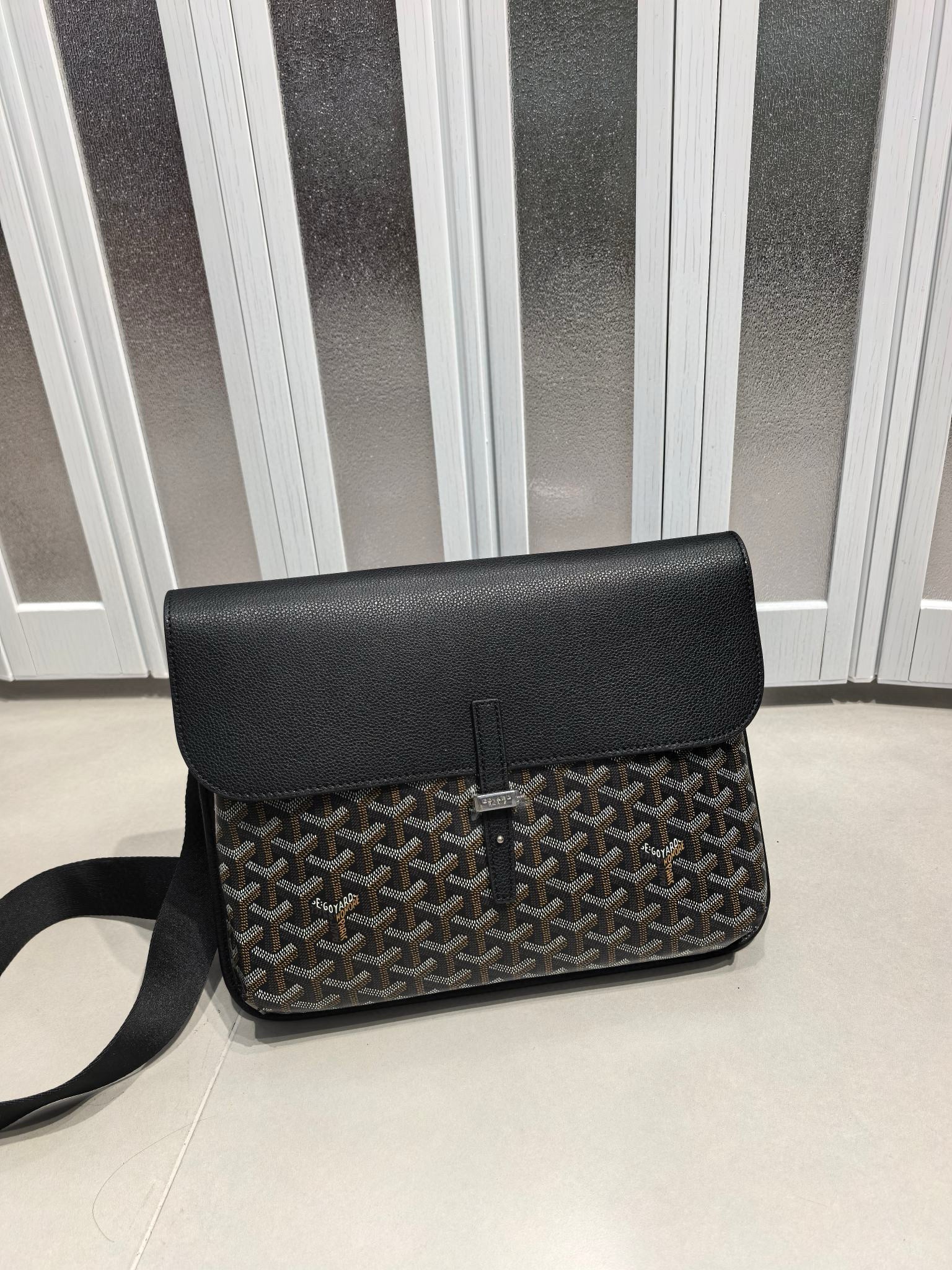 GOY Coursier Crossbody Messenger Bag