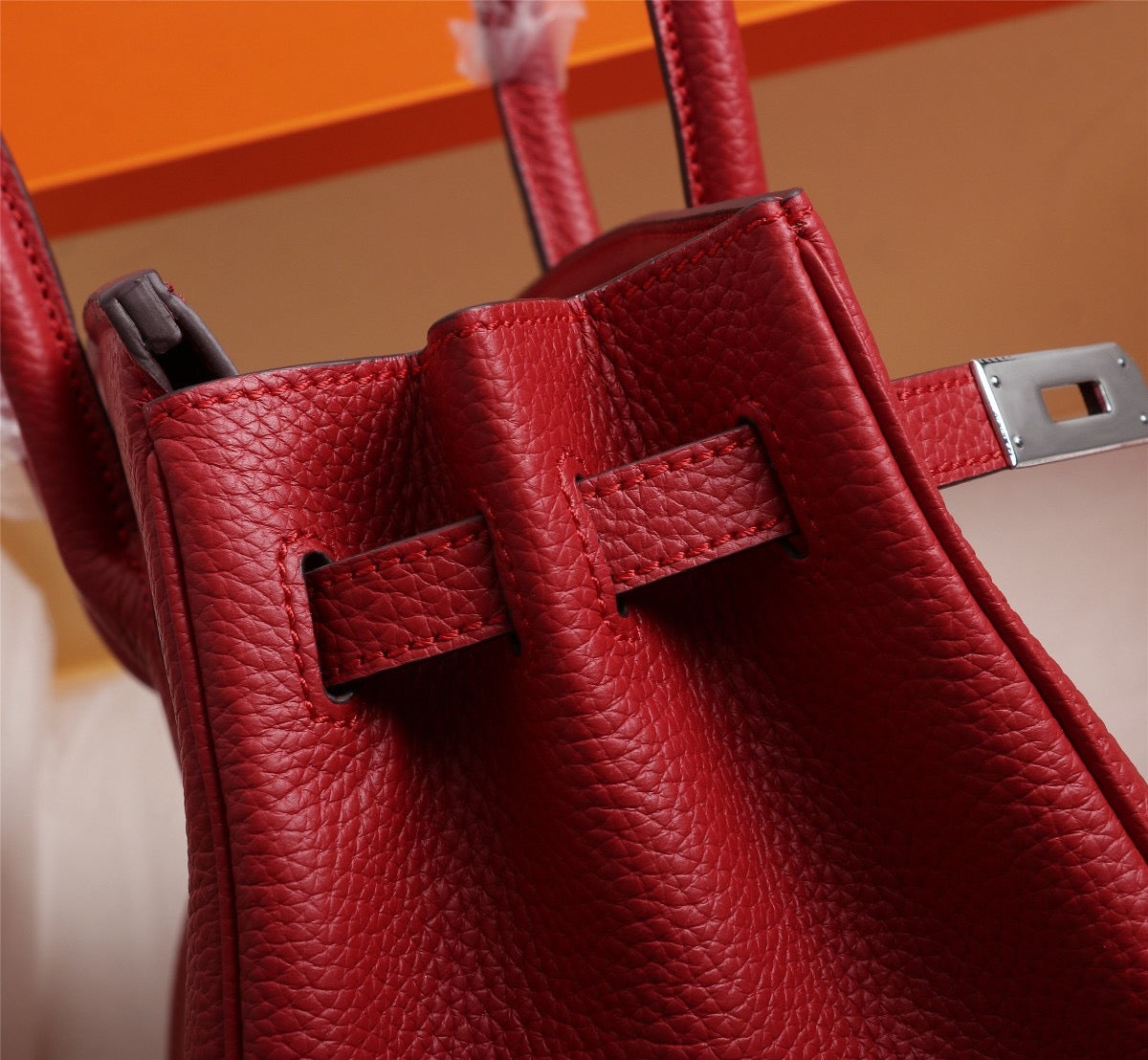 Elegant Togo-Textured Leather Handbag – Premium Craftsmanship