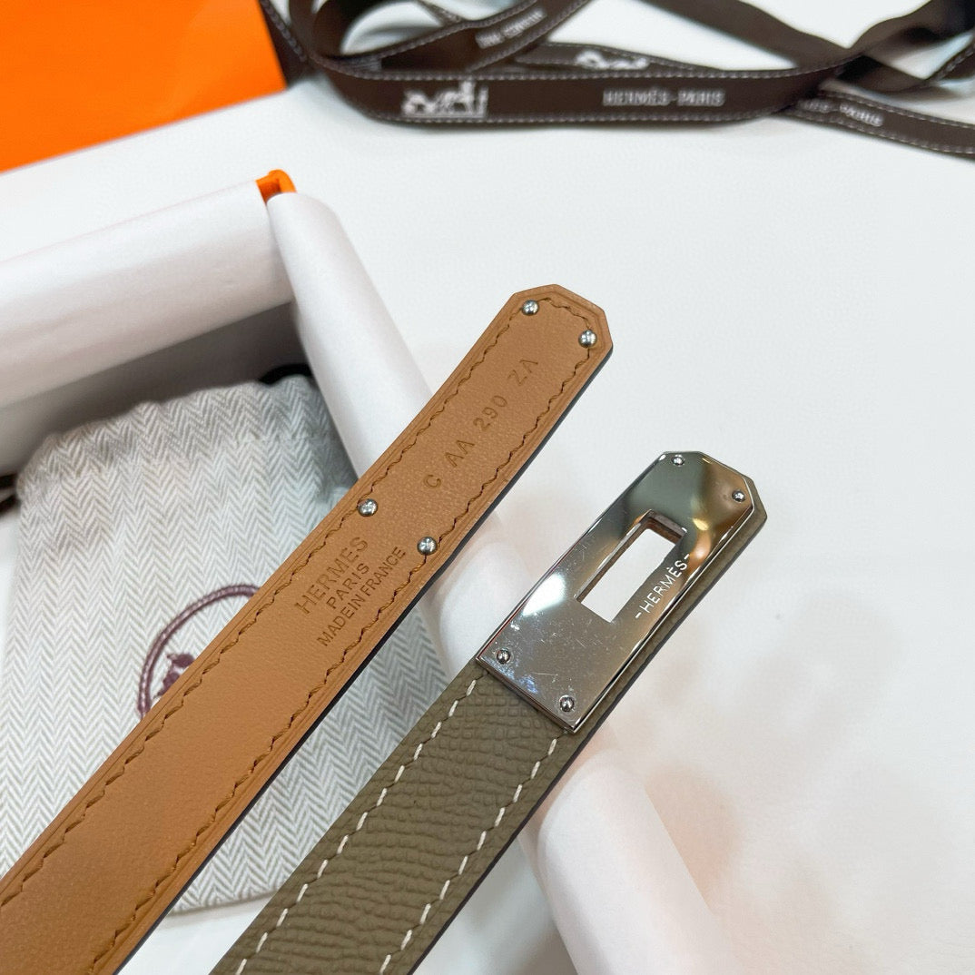 Slim Leather Waist Belt – Adjustable Fit