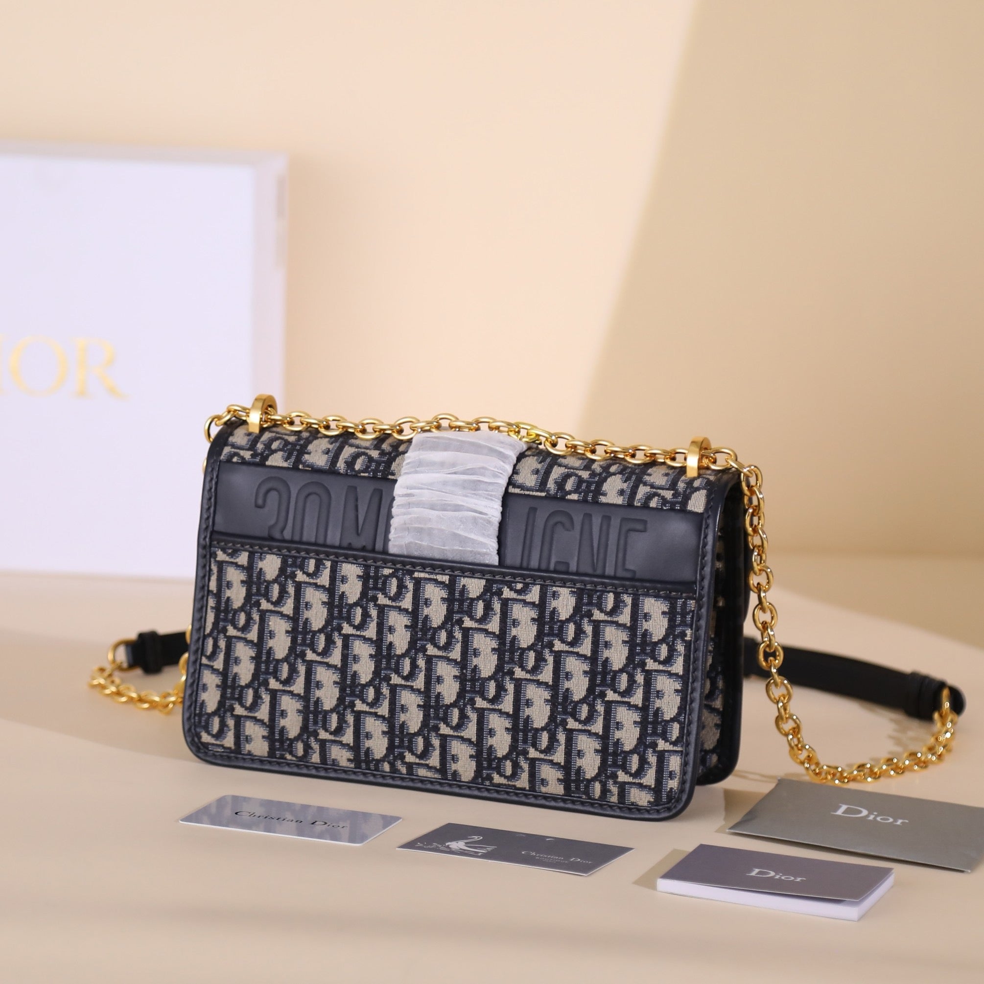 30 Montaigne-Chain Shoulder  (Premium Quality )