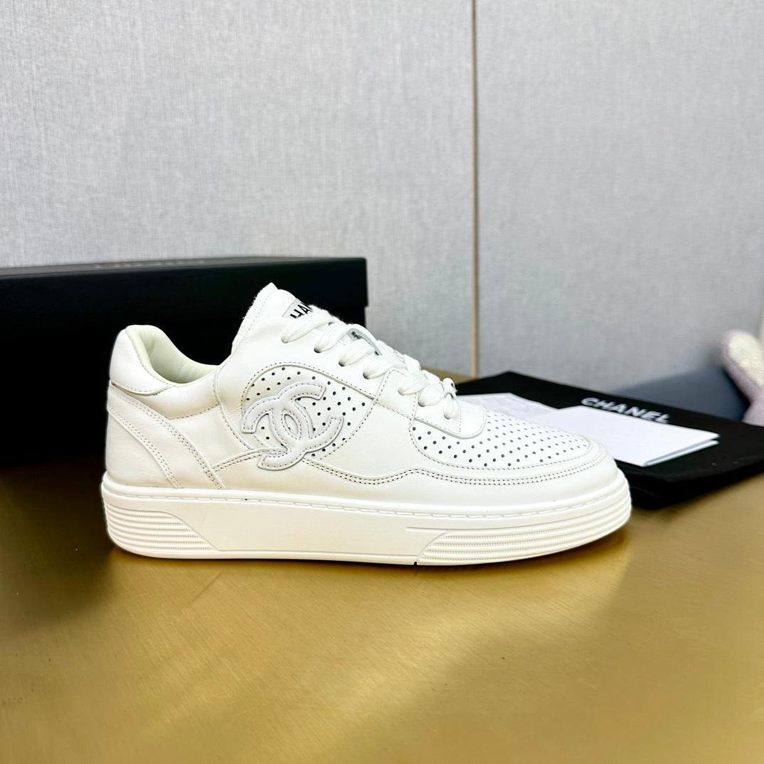 ChL 23C Early Spring Resort Collection Sneakers