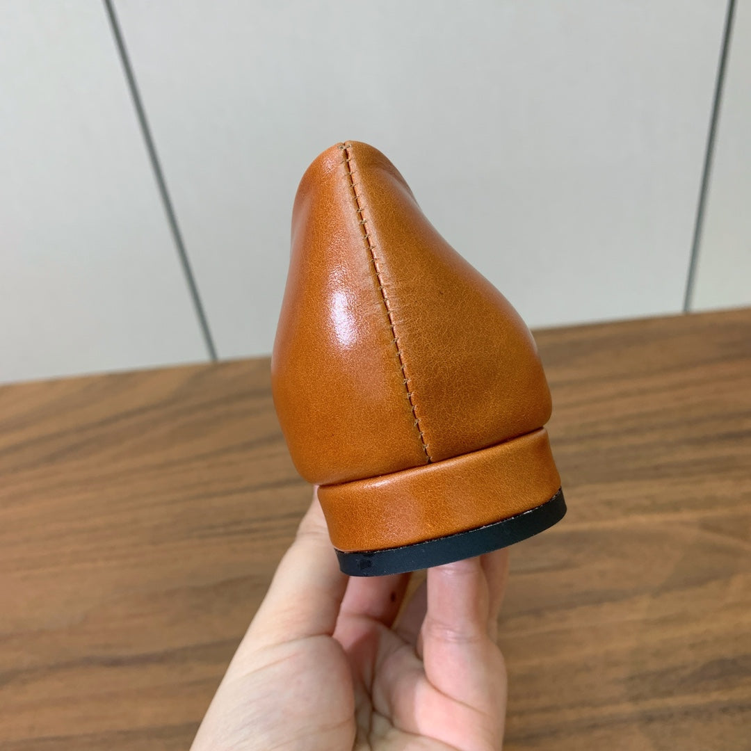 LP Elegant Minimalist Leather Flats