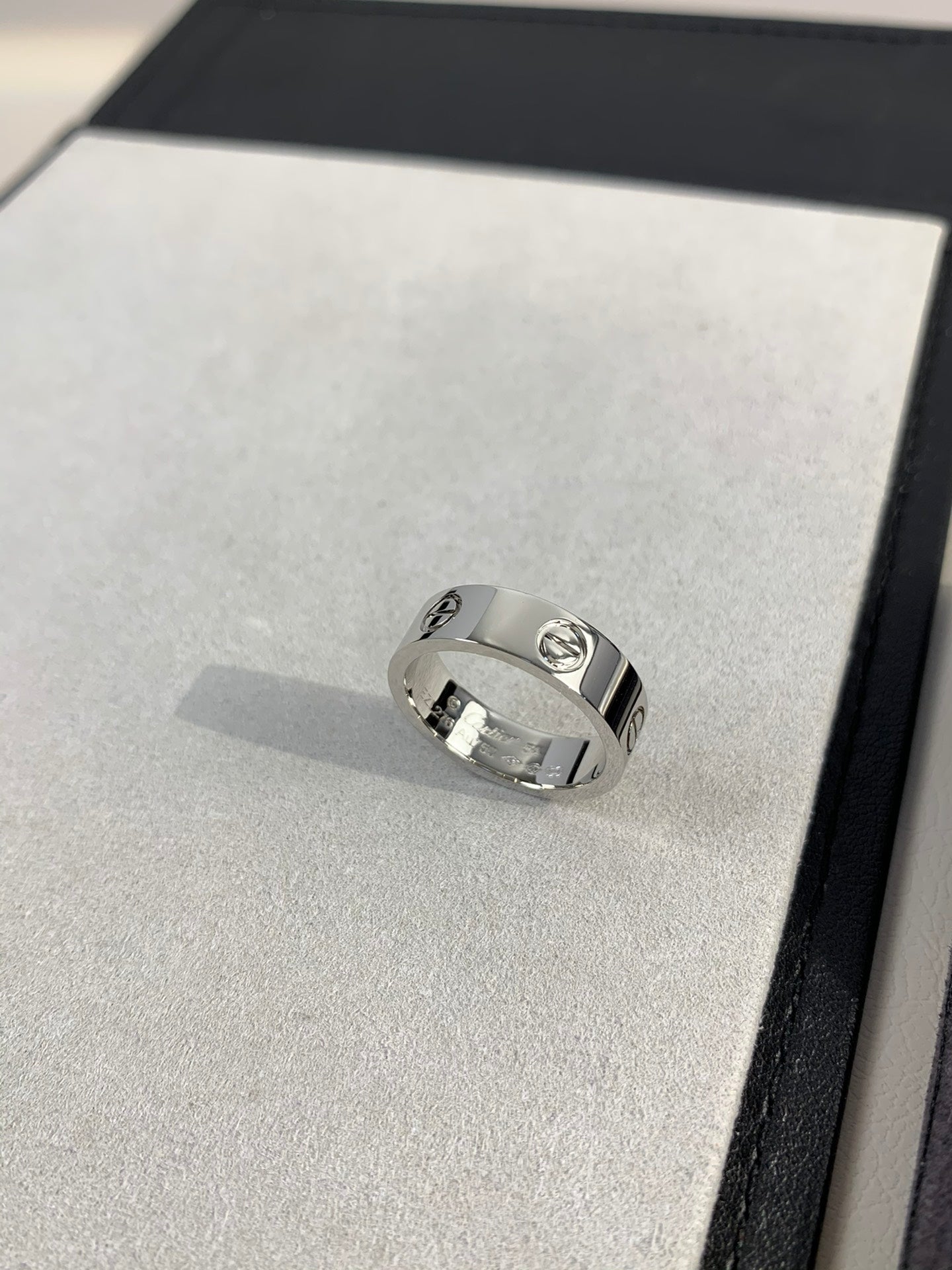 Love Band – Love ring 💍