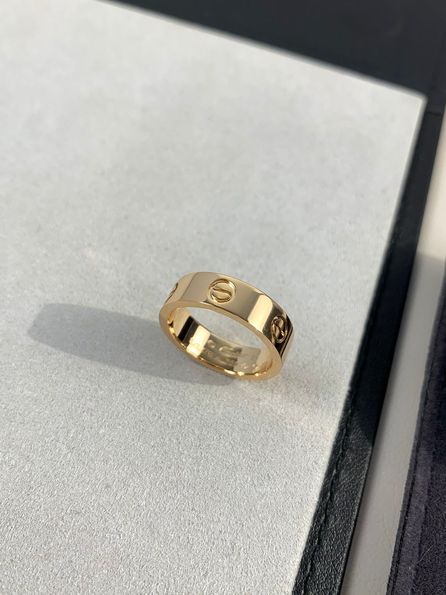 Love Band – Love ring 💍