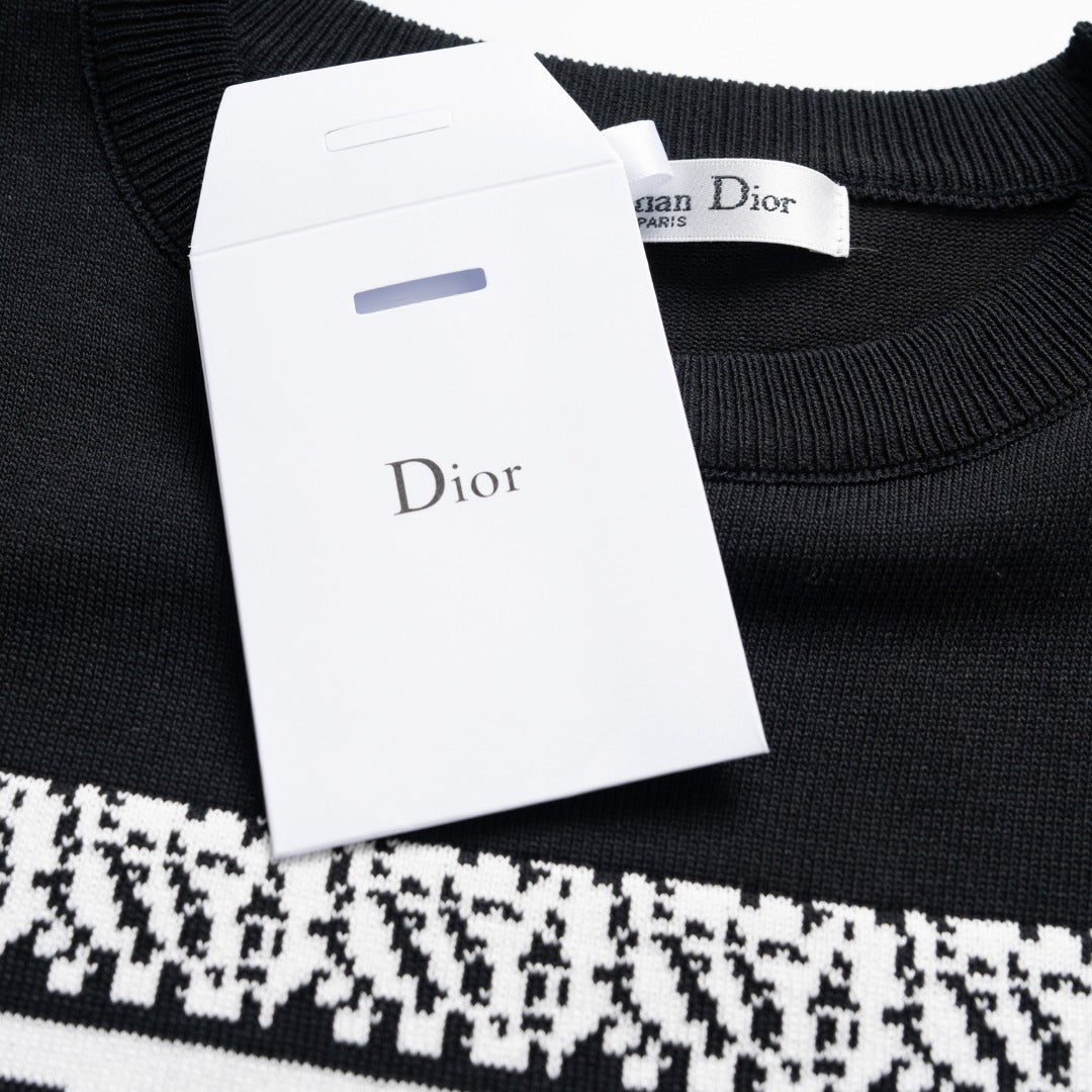 D- Logo Embroidered Short Sleeve T-Shirt