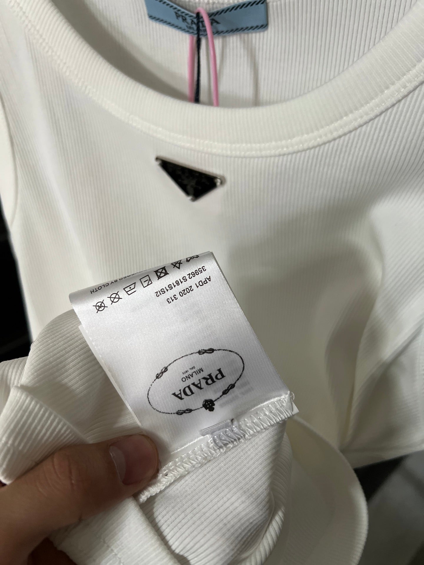 Women's Sleeveless Ribbed Tank Top