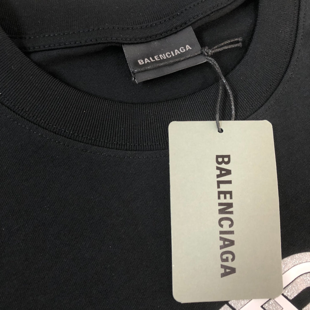 Unisex Oversized Cotton Tee – Bold Minimalist Edition