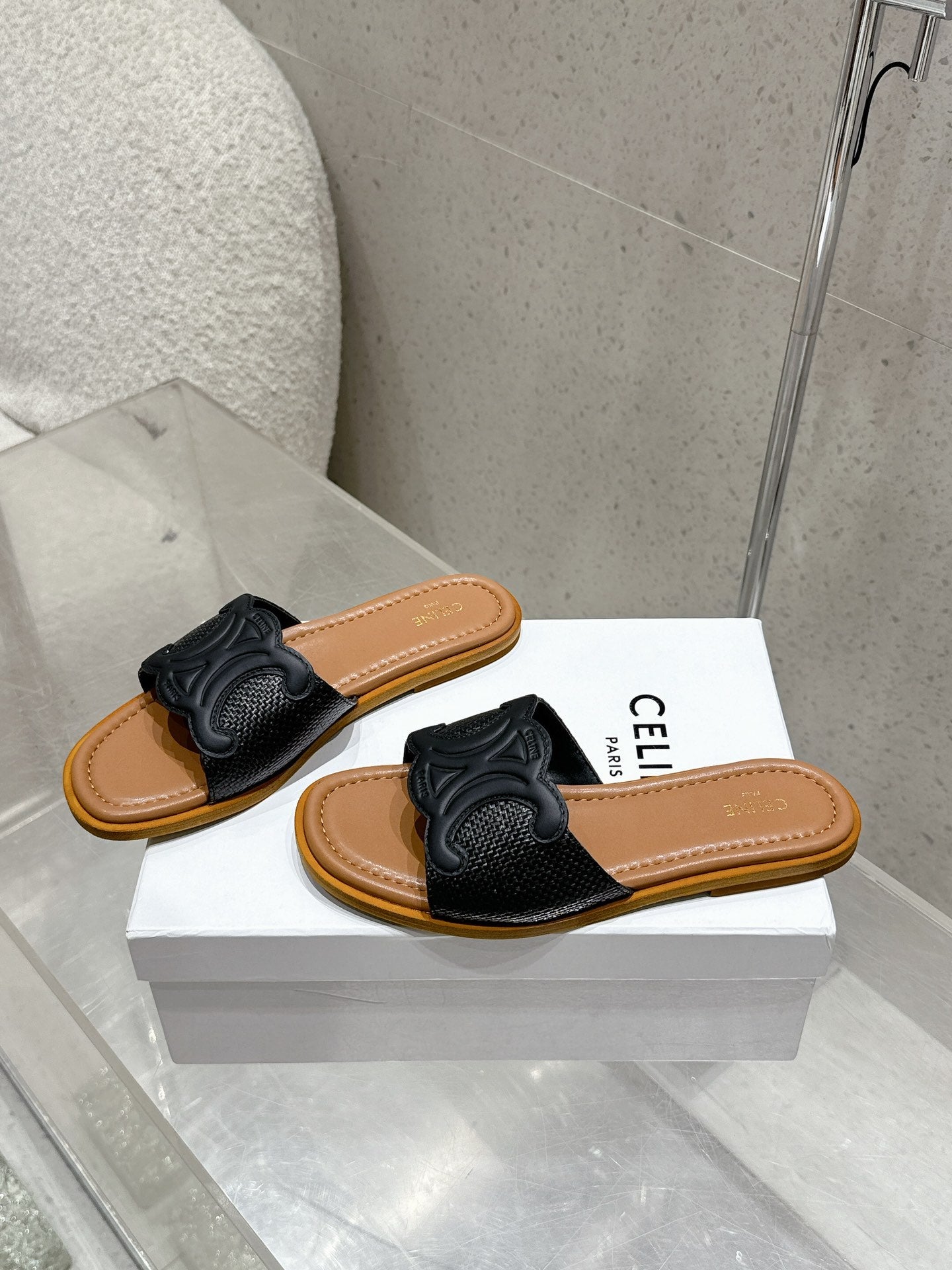 CLN Classic Leather Flat Slide Sandals