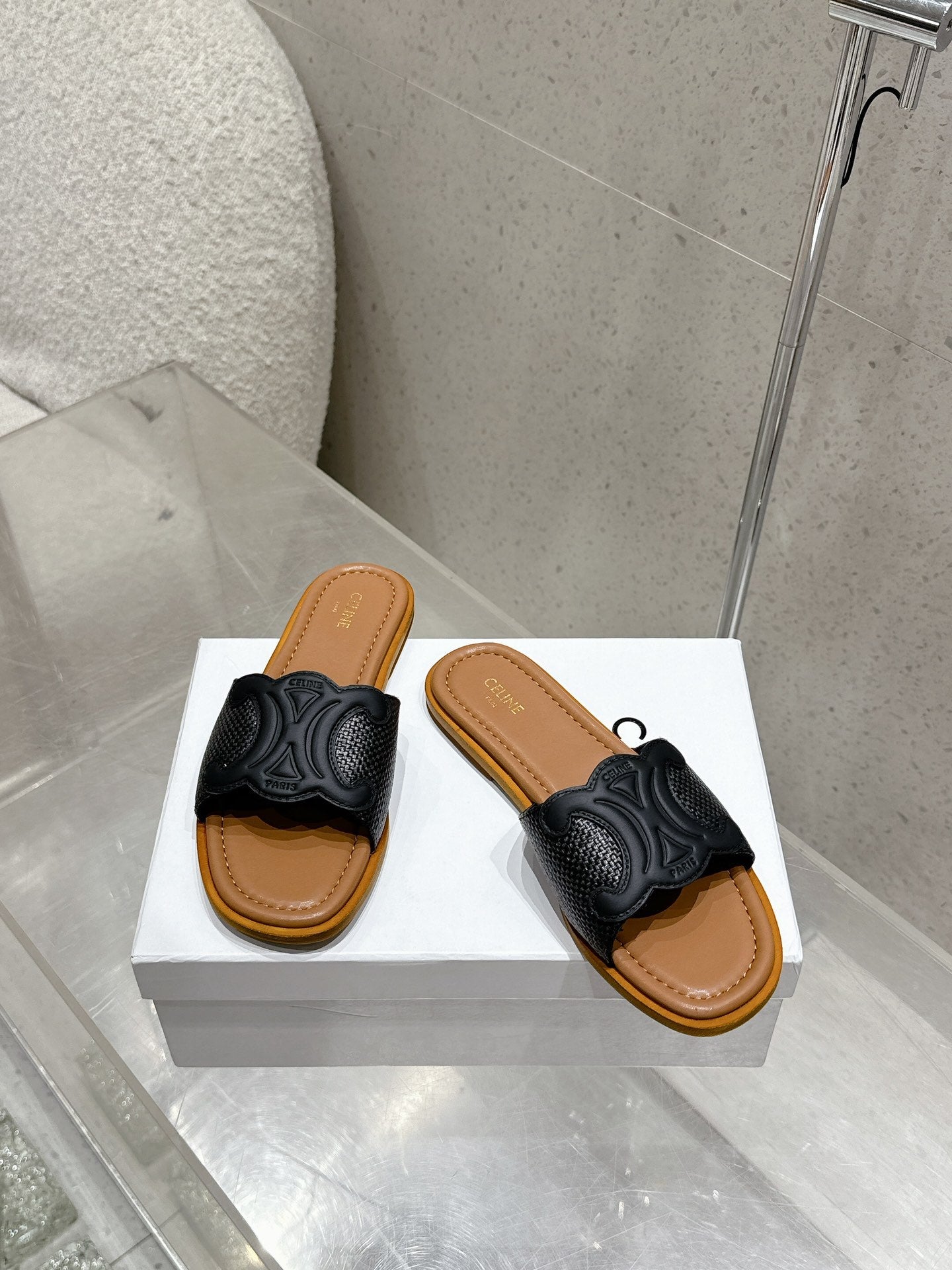 CLN Classic Leather Flat Slide Sandals