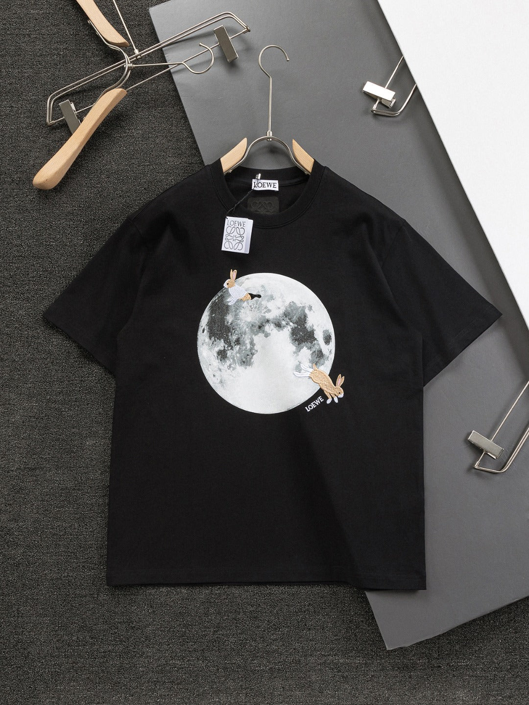 Unisex Embroidered Round-Neck T-Shirt – SunaFujita Collaboration