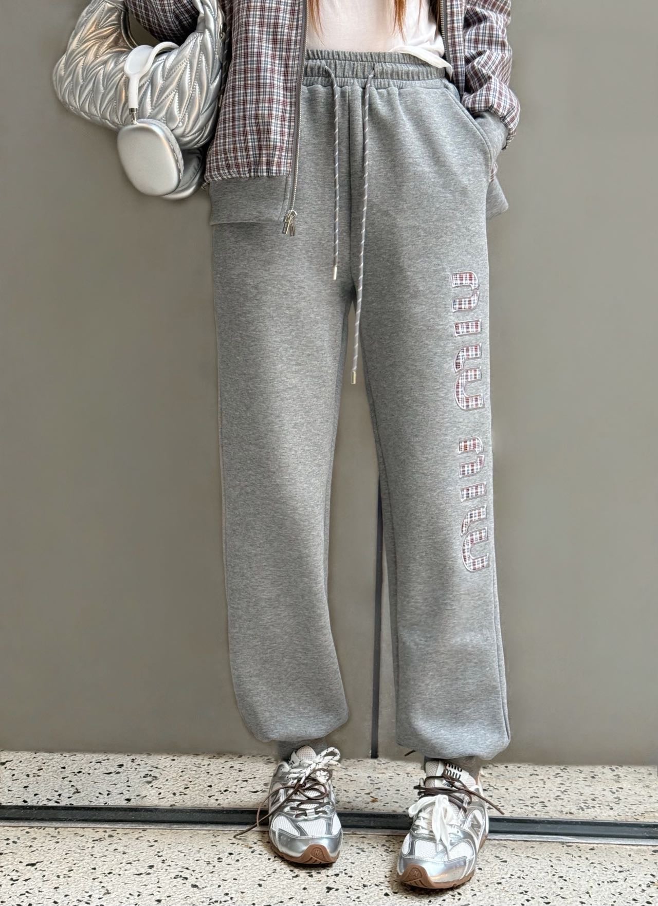 Cozy & Chic Athleisure Set (Two-Piece)