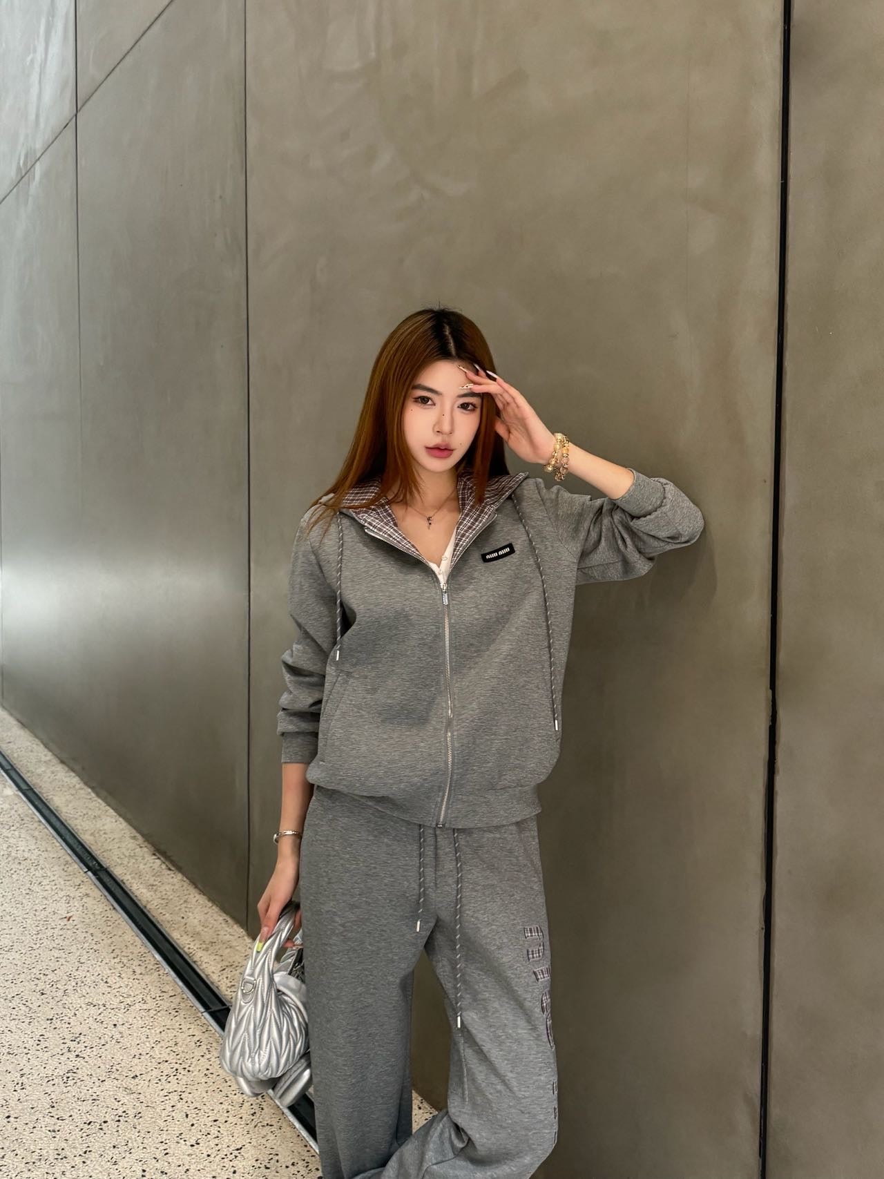 Cozy & Chic Athleisure Set (Two-Piece)