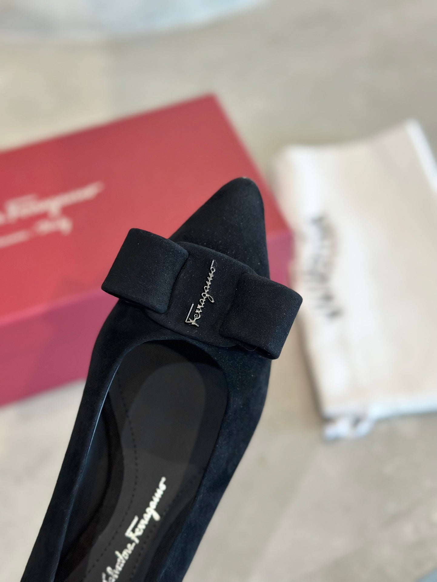 SF Viva Pointed-Toe Ballet Flats