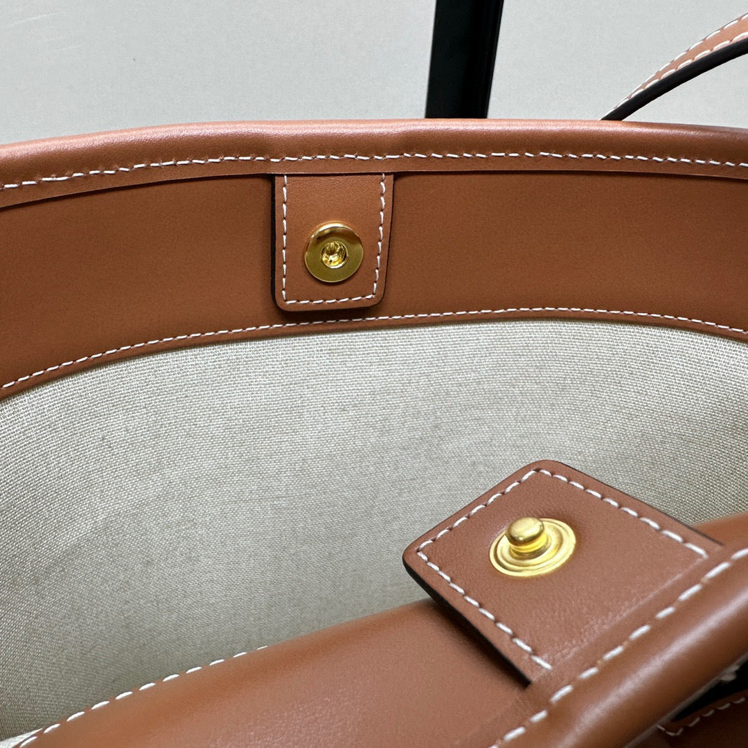 CUIR TRIOMPHE