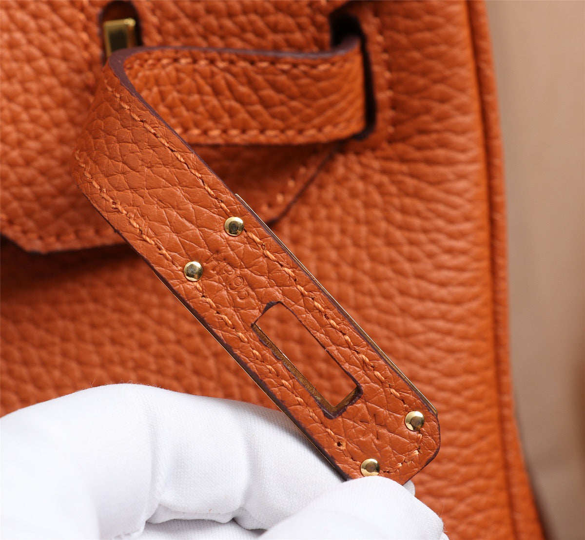 Elegant Togo-Textured Leather Handbag – Premium Craftsmanship