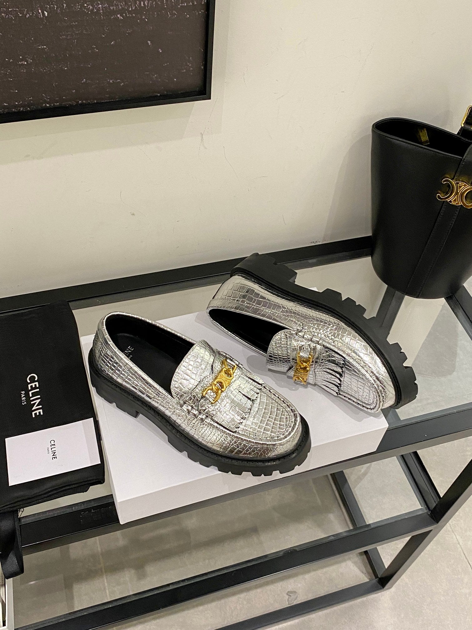 Elegant Thick-Soled Tassel Loafers