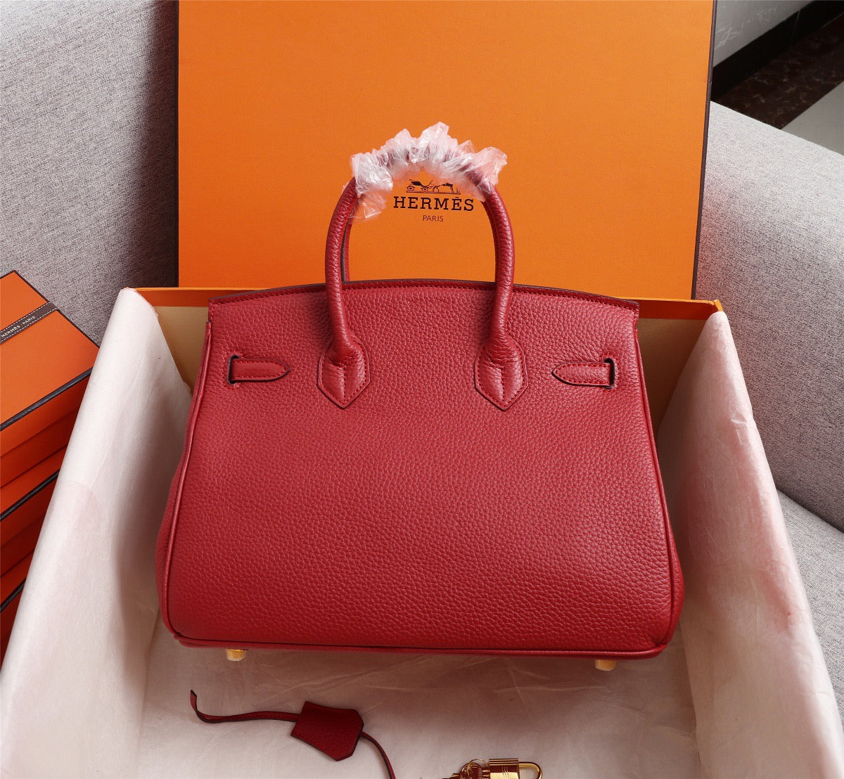Elegant Togo-Textured Leather Handbag – Premium Craftsmanship