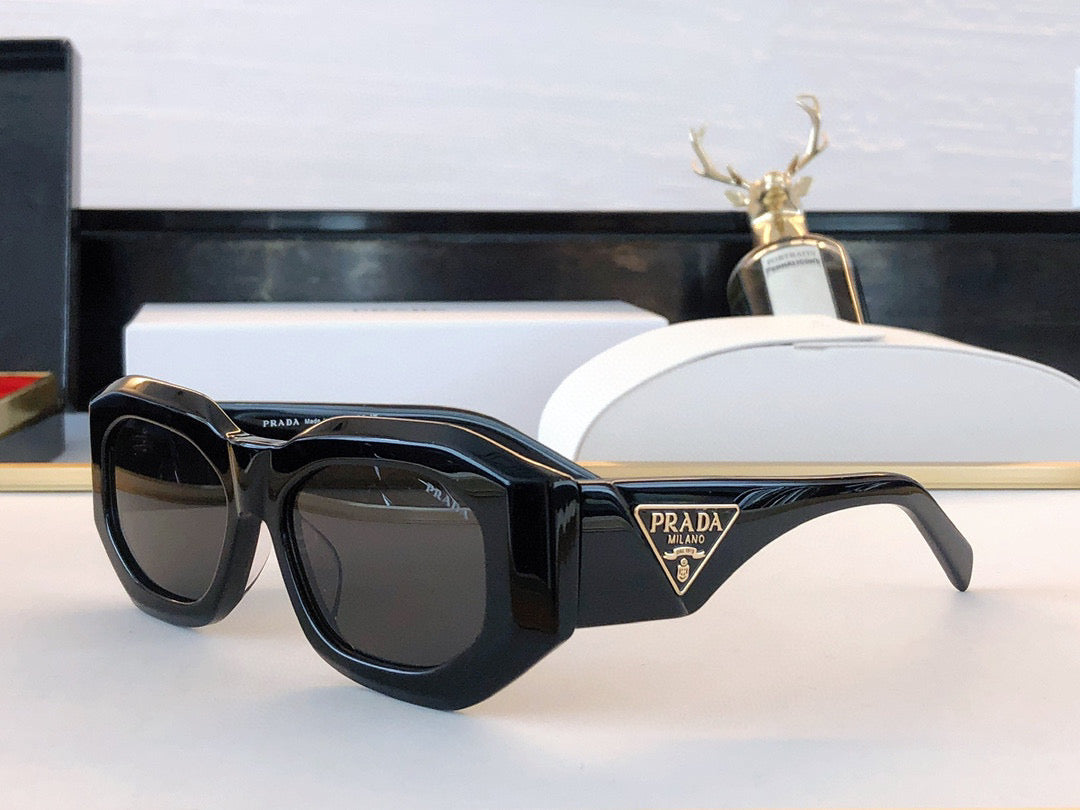 Elevate Your Summer Style: Chic and Distinctive Sunglasses