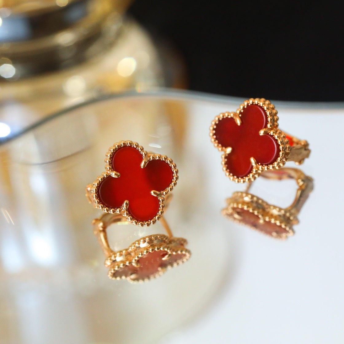 Clover Medium Stud Earrings