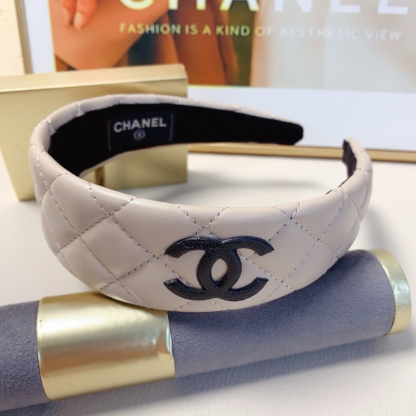 Quilted Luxe Headband – Elegant & Chic