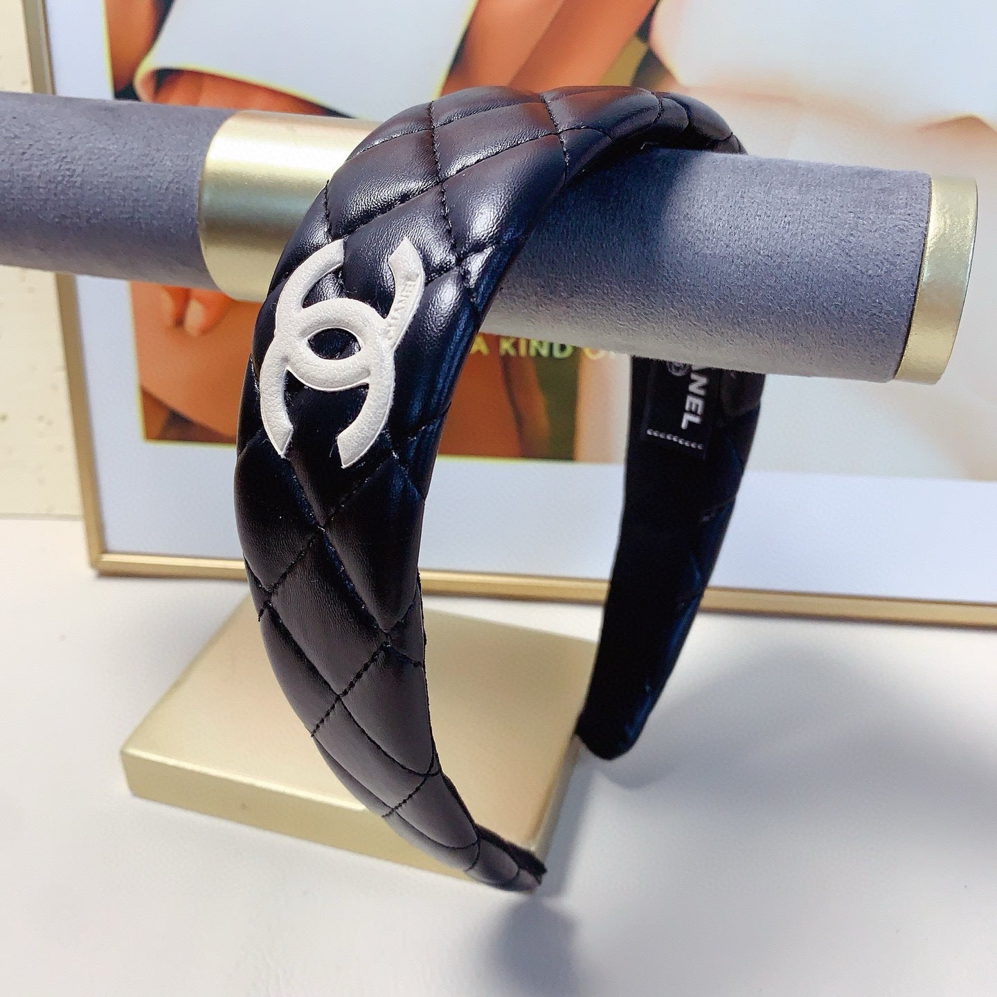 Quilted Luxe Headband – Elegant & Chic