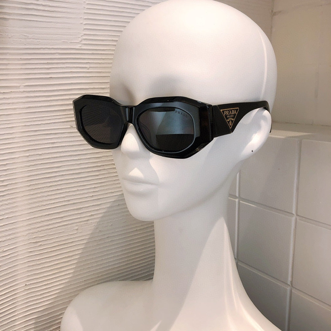 Elevate Your Summer Style: Chic and Distinctive Sunglasses