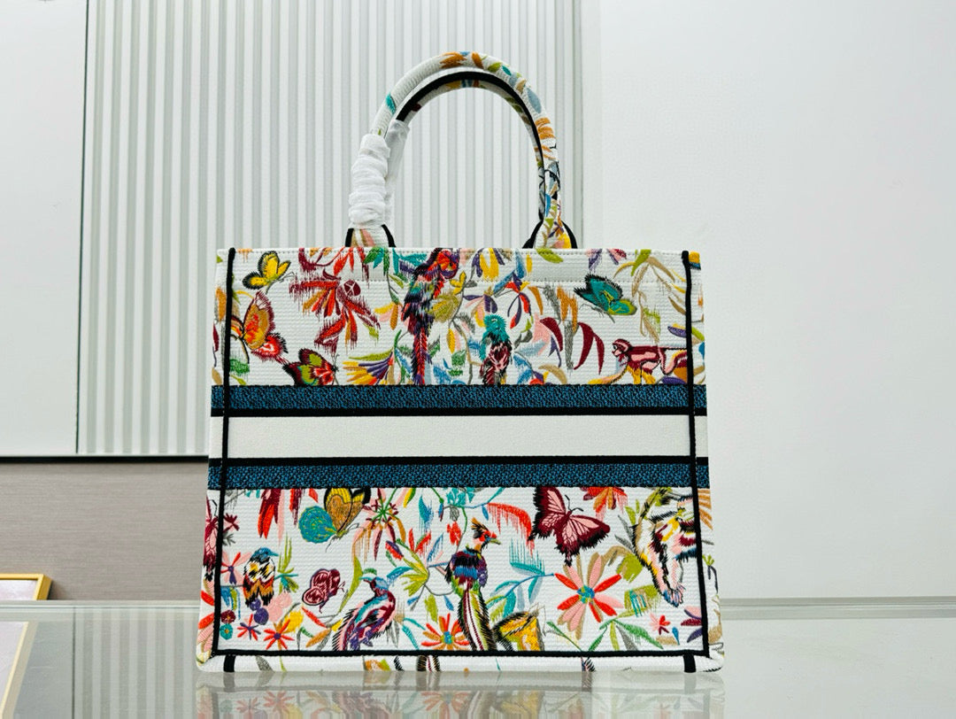 D Book Tote