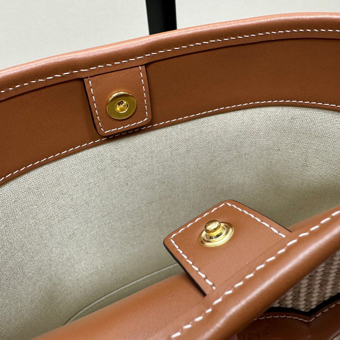 CUIR TRIOMPHE