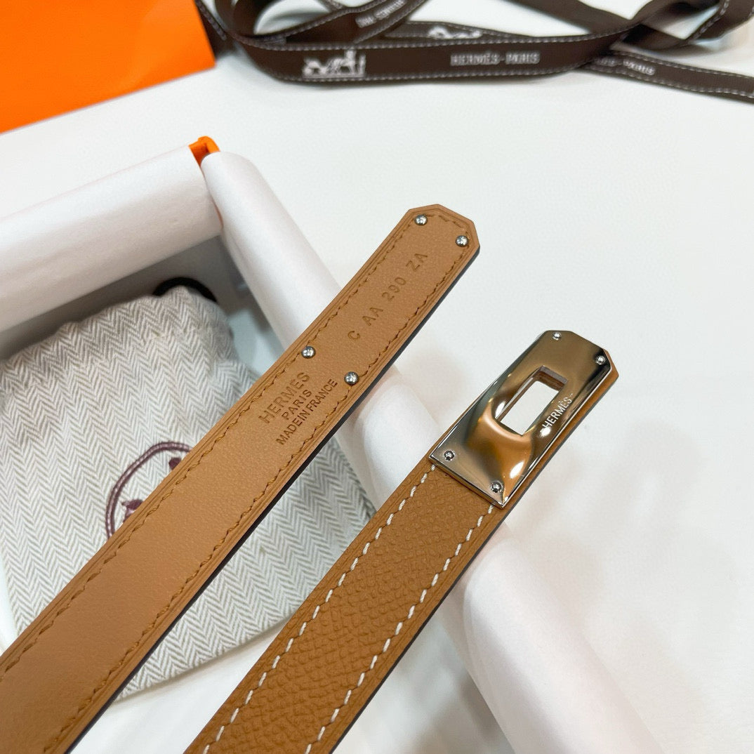 Slim Leather Waist Belt – Adjustable Fit