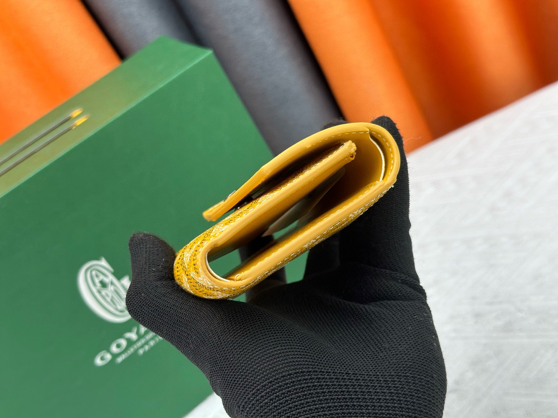 Classic Tri-Fold Wallet & Card Holder