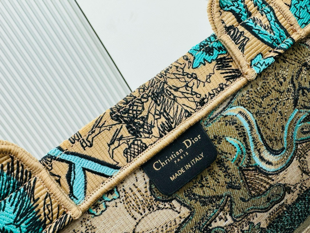 D Book Tote