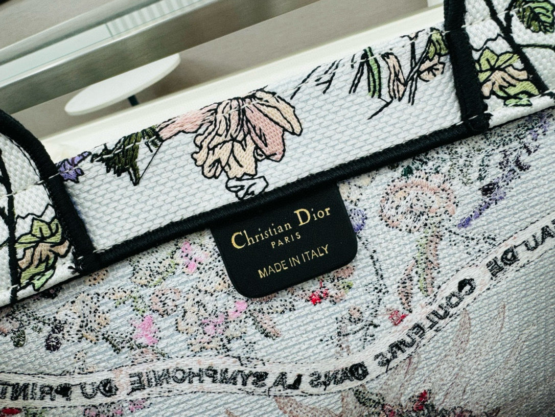 D Book Tote