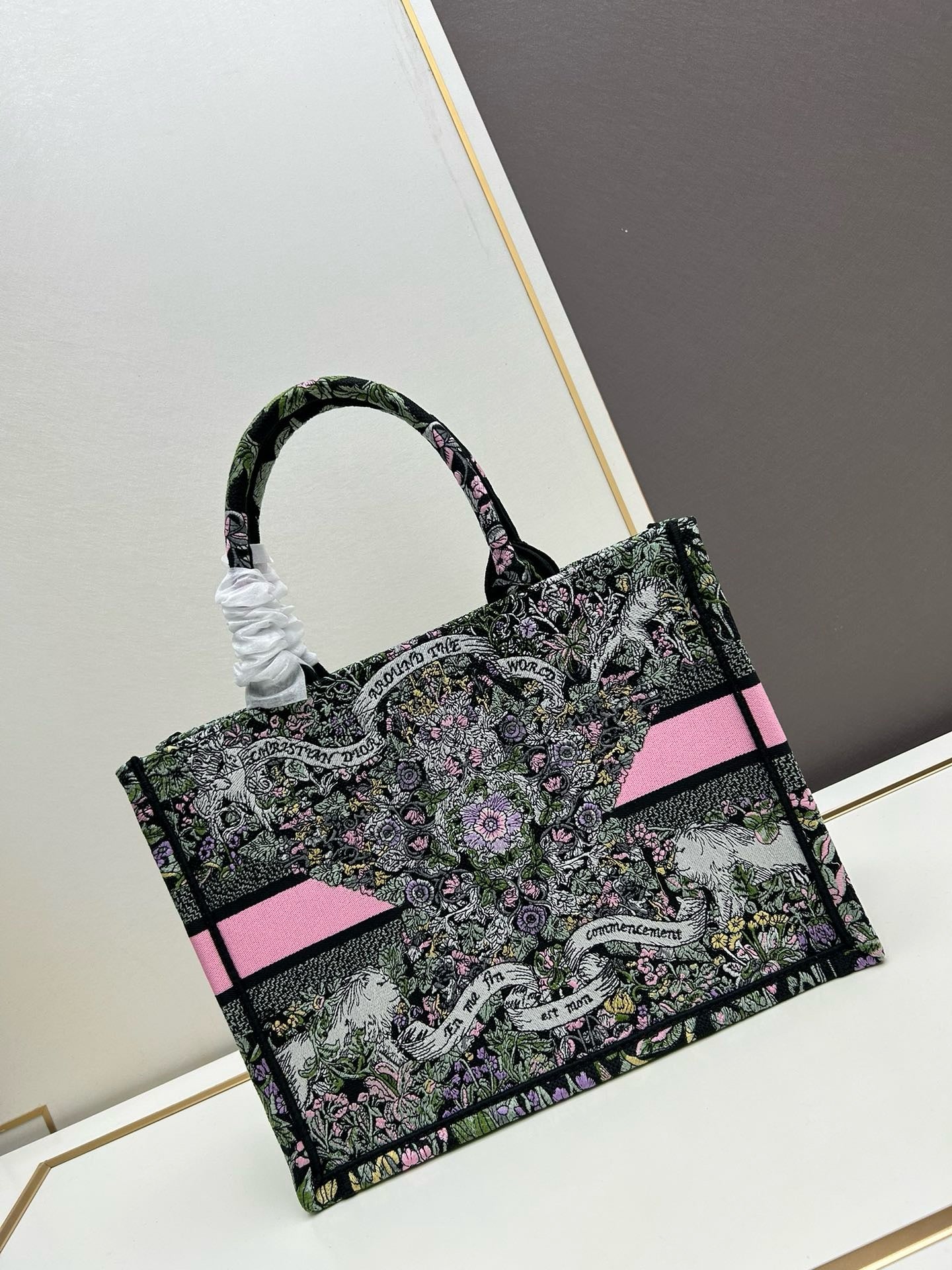 Art-Inspired Embroidered Tote Book