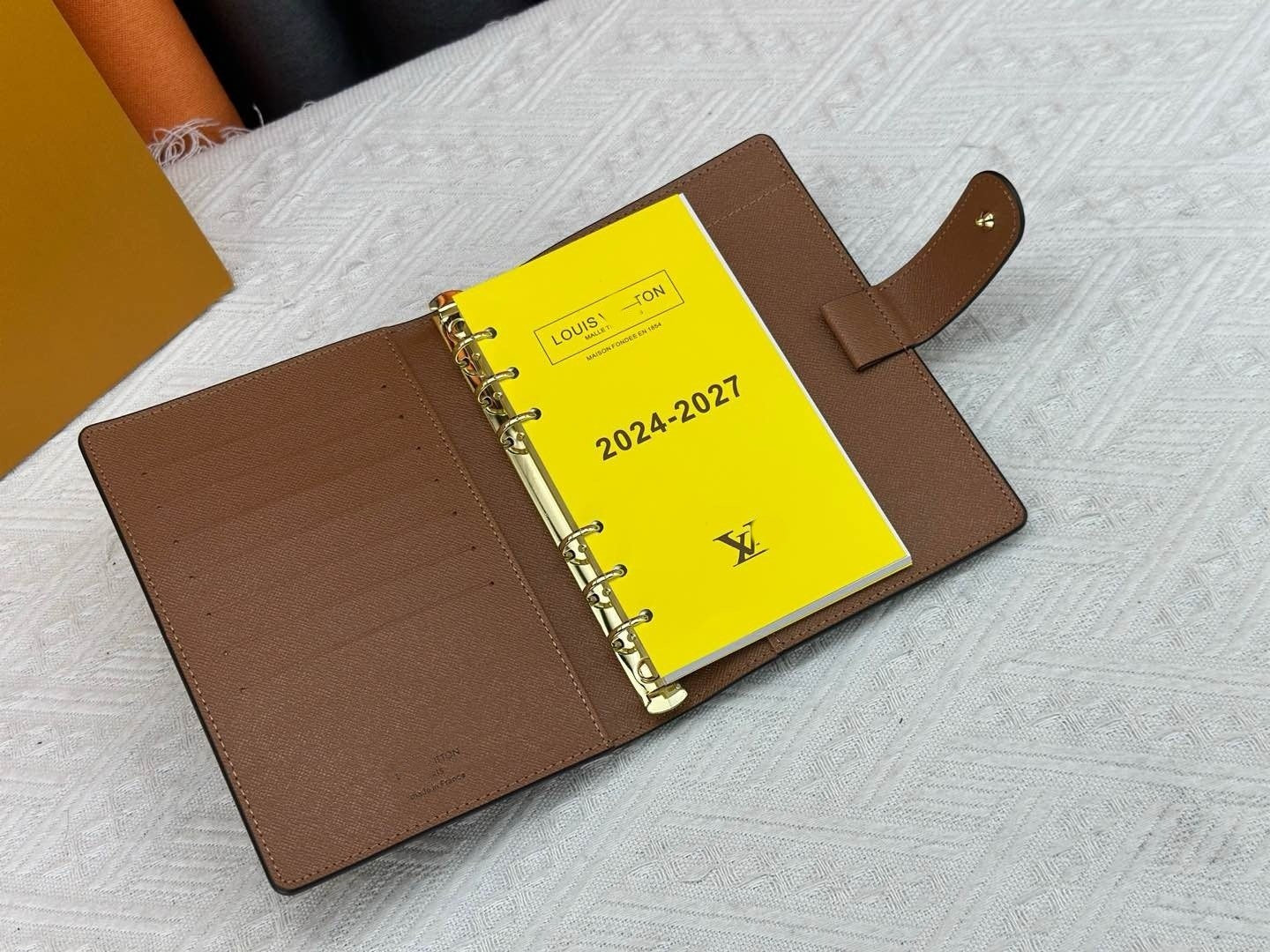 L Agenda Cover – Model M20004