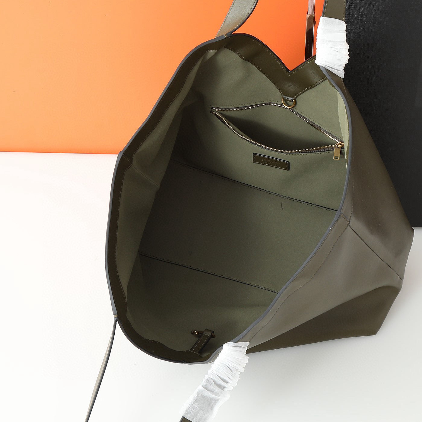 Y Elegant Soft Leather Suede-Lined Tote Bag