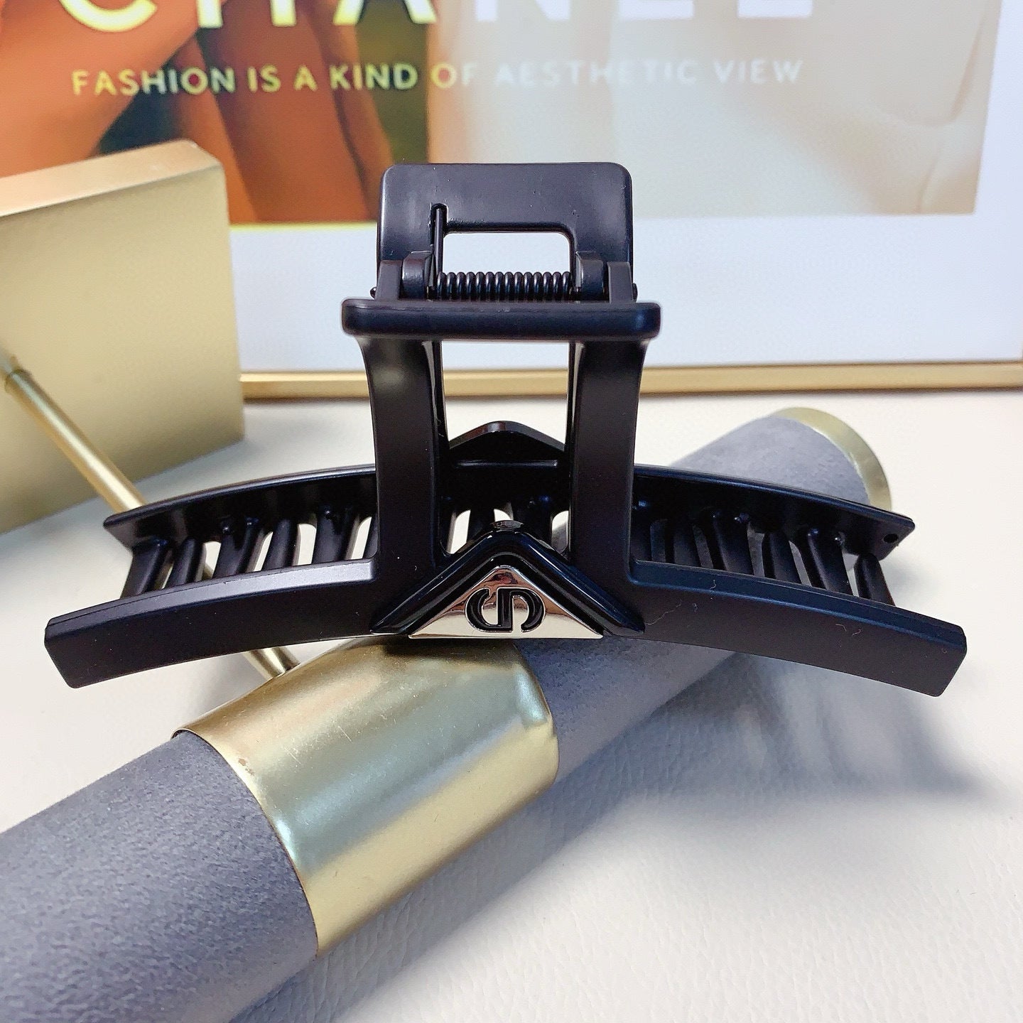 Luxury Claw Hair Clip – Chic