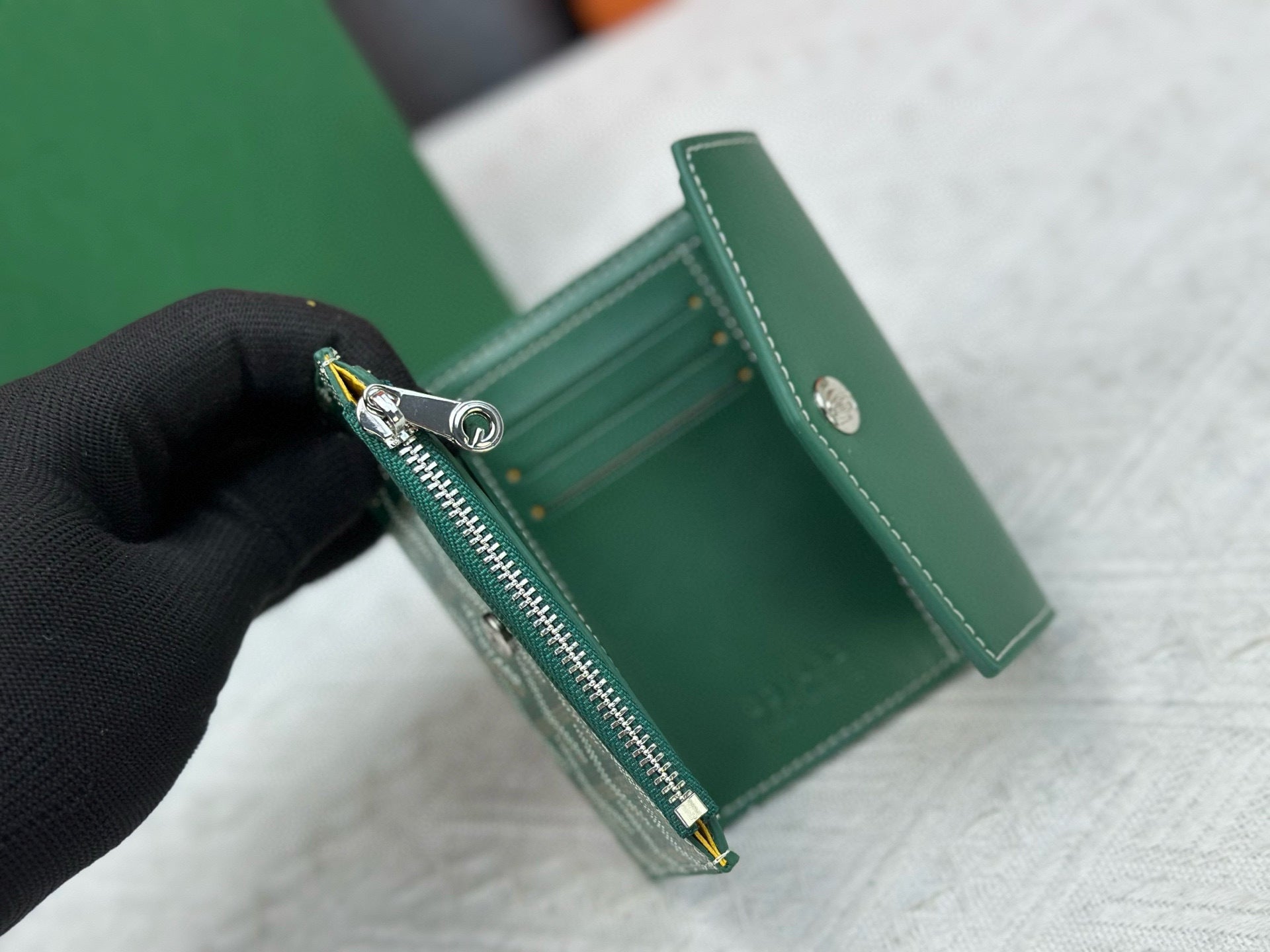 Classic Tri-Fold Wallet & Card Holder