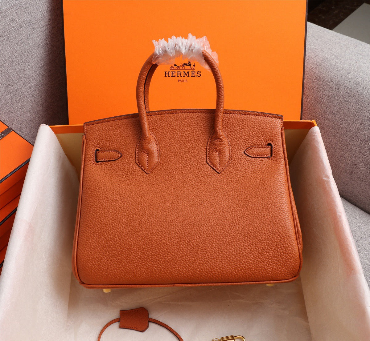 Elegant Togo-Textured Leather Handbag – Premium Craftsmanship