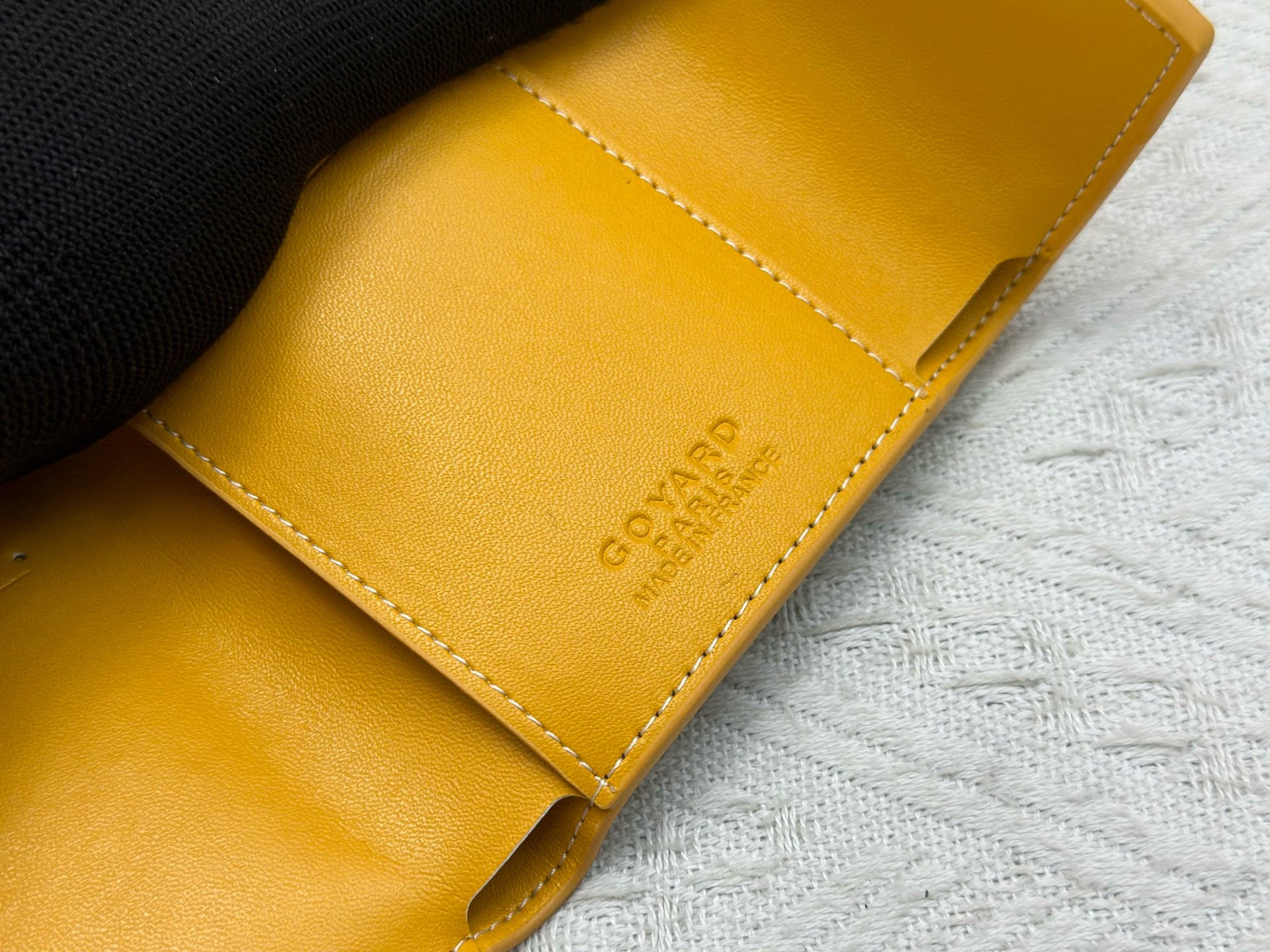 Classic Tri-Fold Wallet & Card Holder