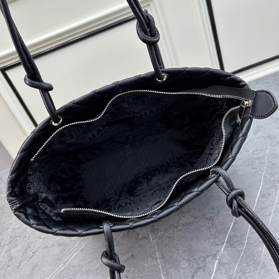 Panda Kangpeng Handbag
