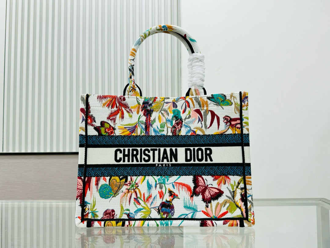 D Book Tote