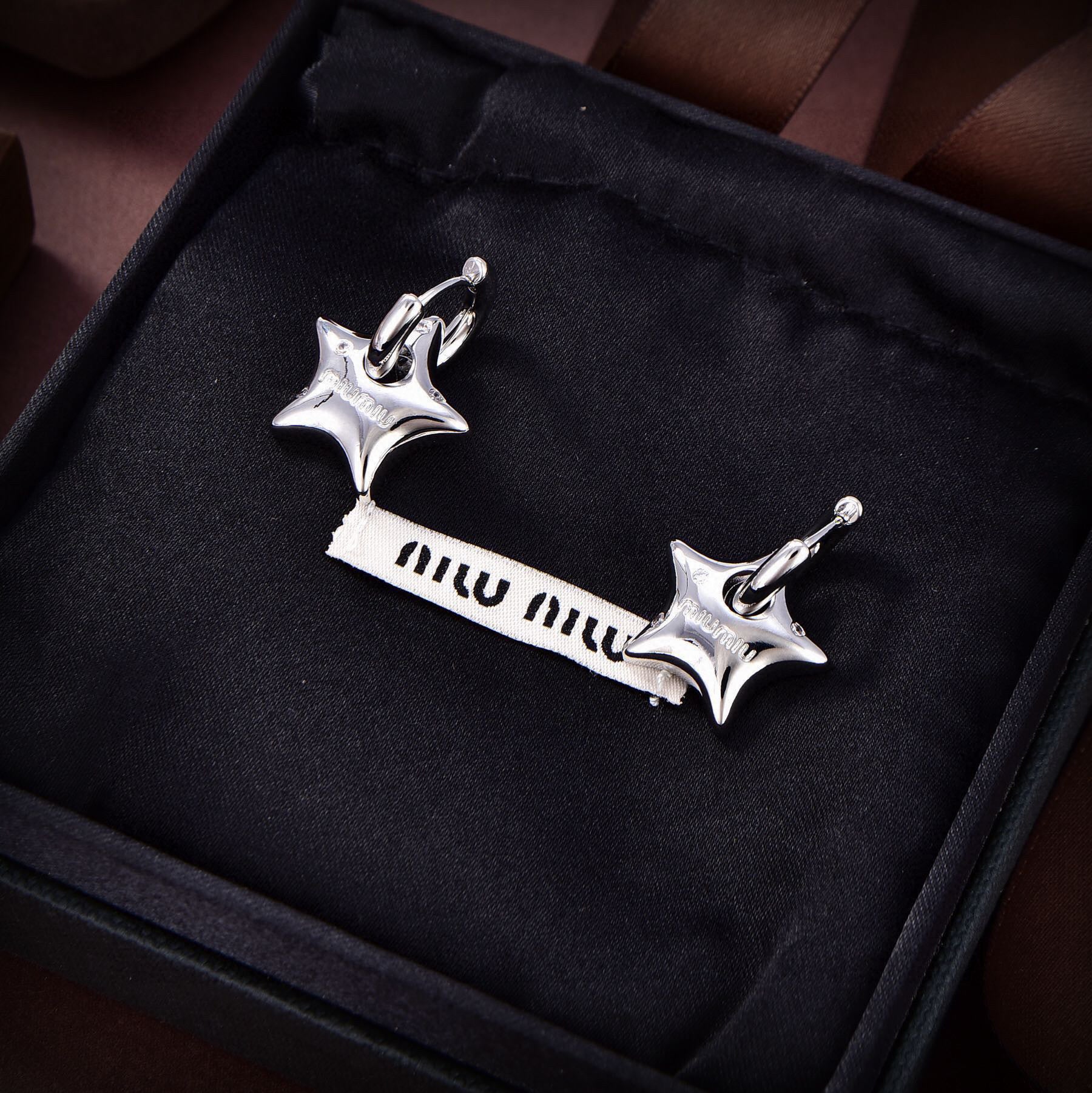 Elegant Starfish Earrings – High-Quality Craftsmanship
