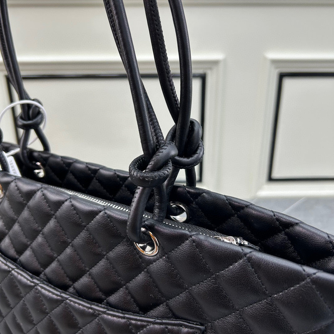 Panda Kangpeng Handbag