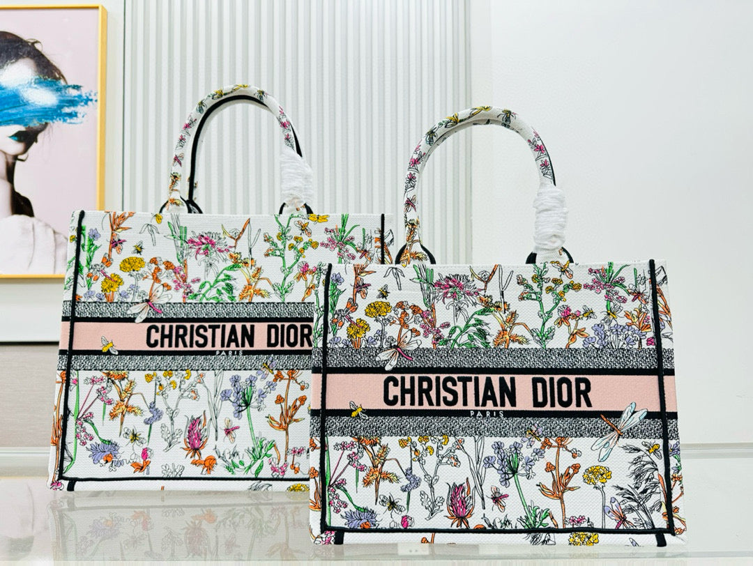 D Book Tote ( WHITE FLORAL)