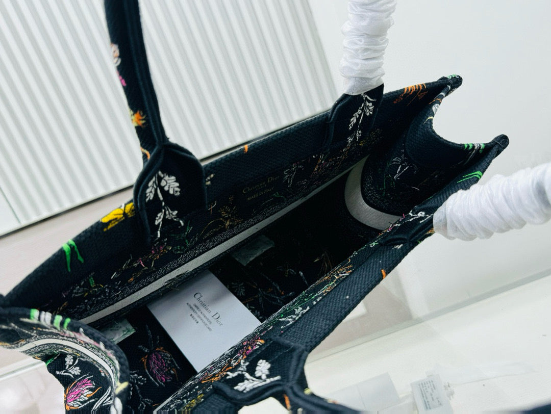 D Book Tote (BLACK floral)