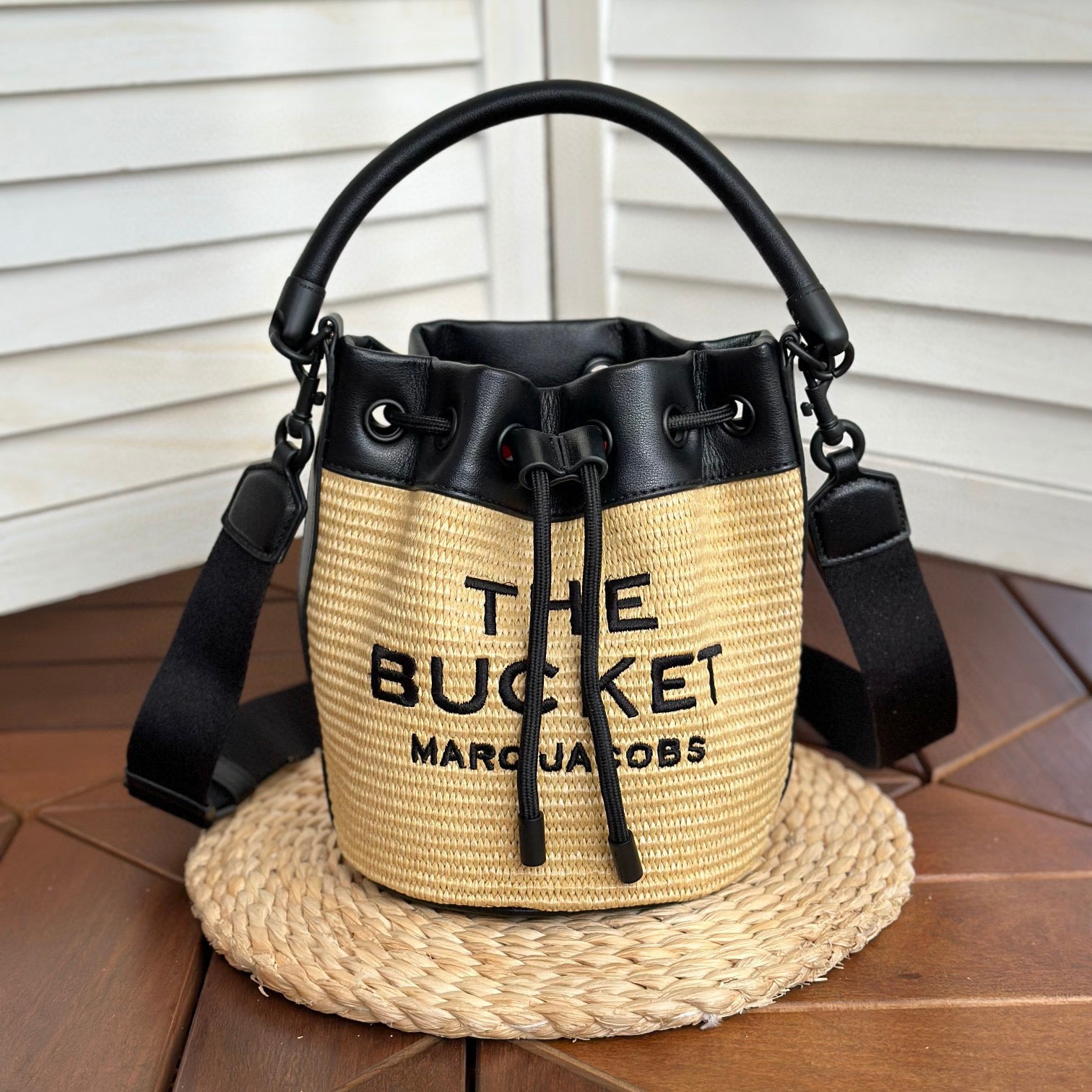 The Bucket Shoulder Bag – Chic and Functional Design (Premium Quality)