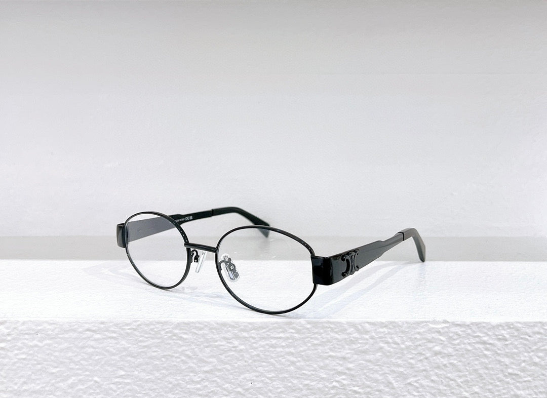 Stylish Sunglasses – Model CL40235U 🕶️