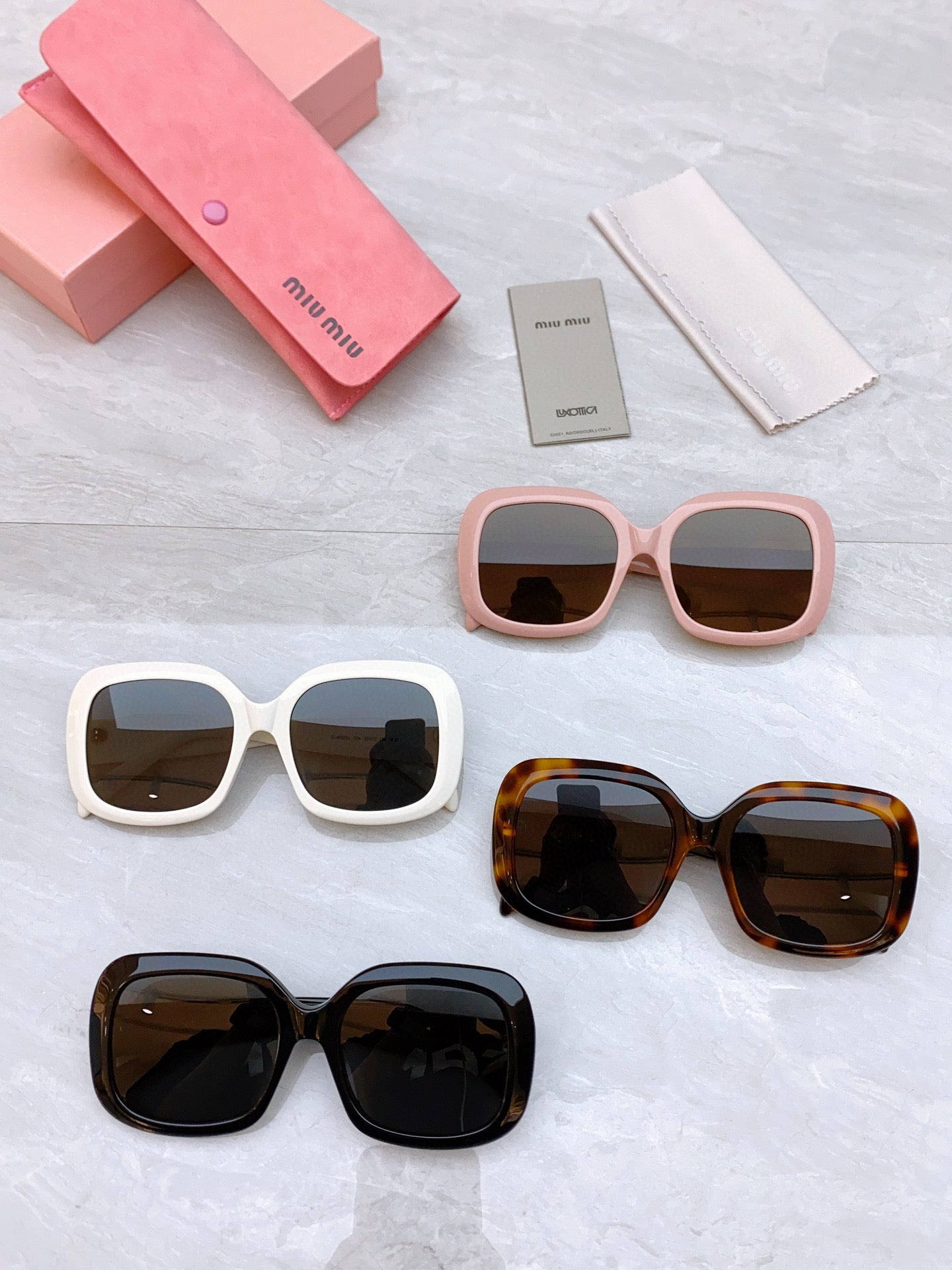 CLN TRIOMPHE XL 01 Sunglasses: Where Style Meets Sophistication
