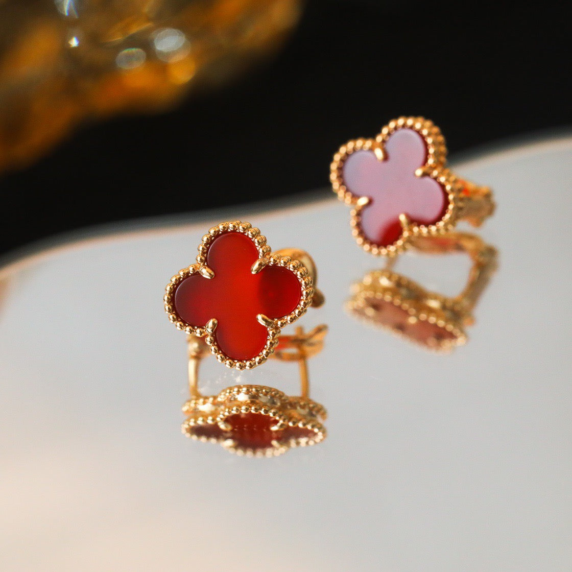 Clover Medium Stud Earrings